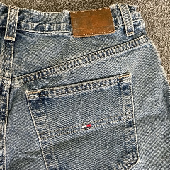 Vintage Timmy Hilfiger Jean Shorts - Picture 5 of 6